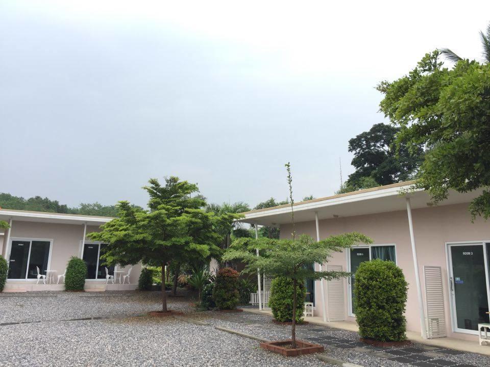 Baan Chan Suan ノンナムデン エクステリア 写真